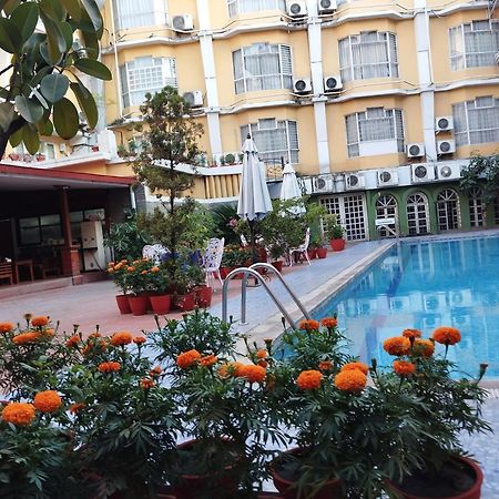Hotel Woodland Katmandu Dış mekan fotoğraf