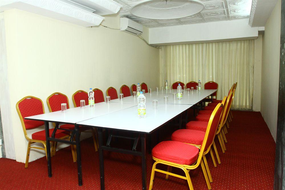 Hotel Woodland Katmandu Dış mekan fotoğraf