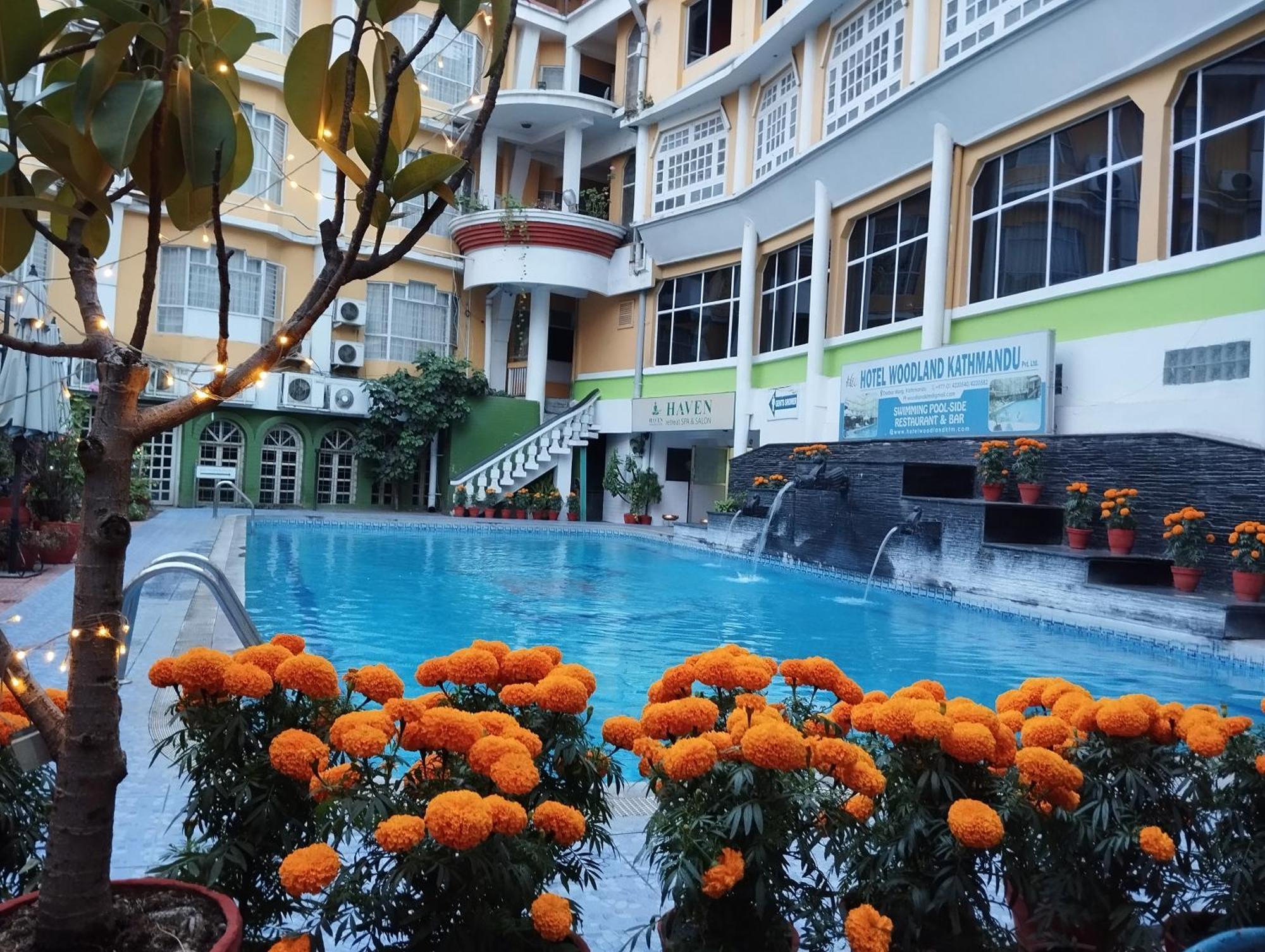 Hotel Woodland Katmandu Dış mekan fotoğraf