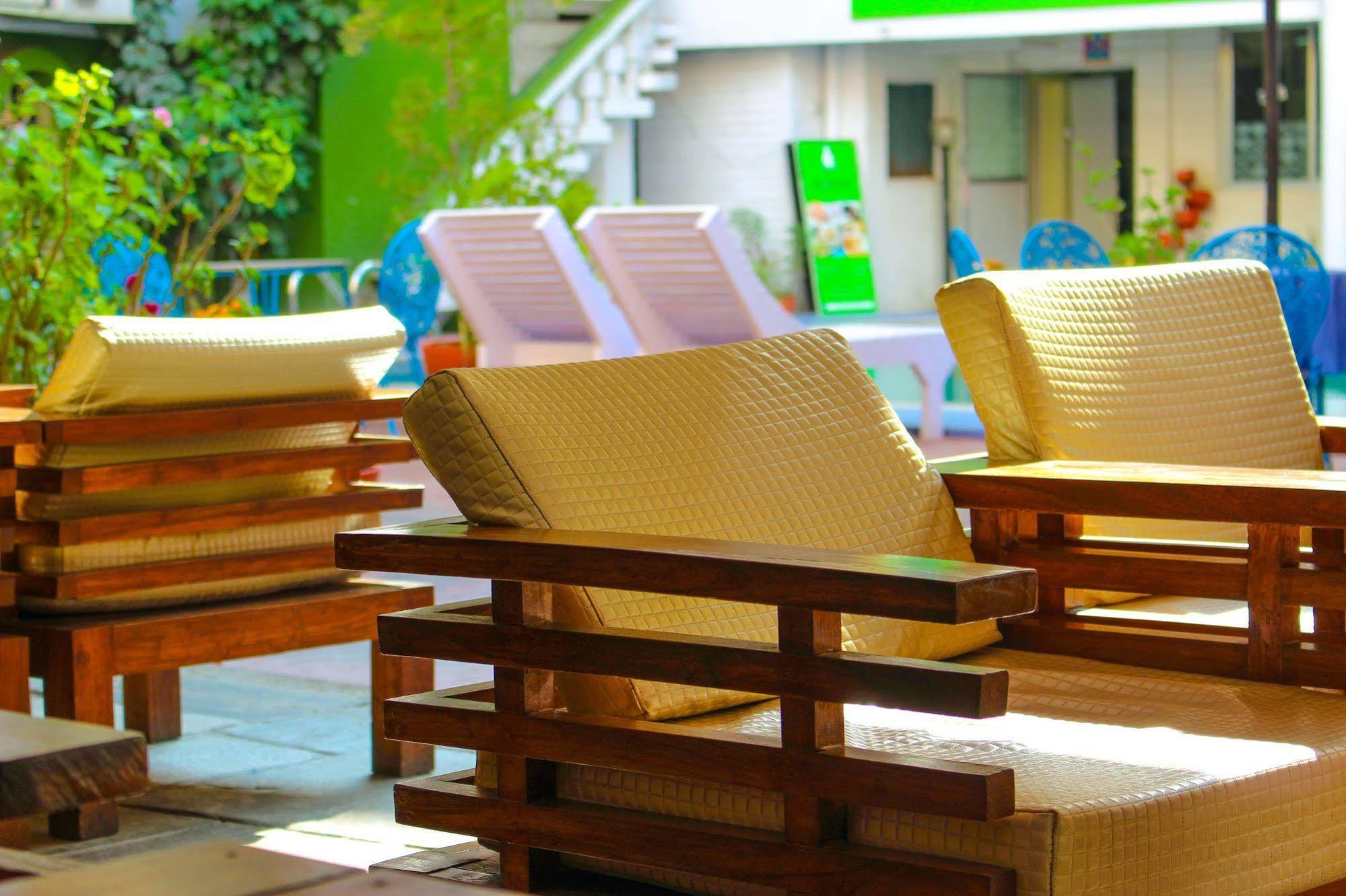 Hotel Woodland Katmandu Dış mekan fotoğraf
