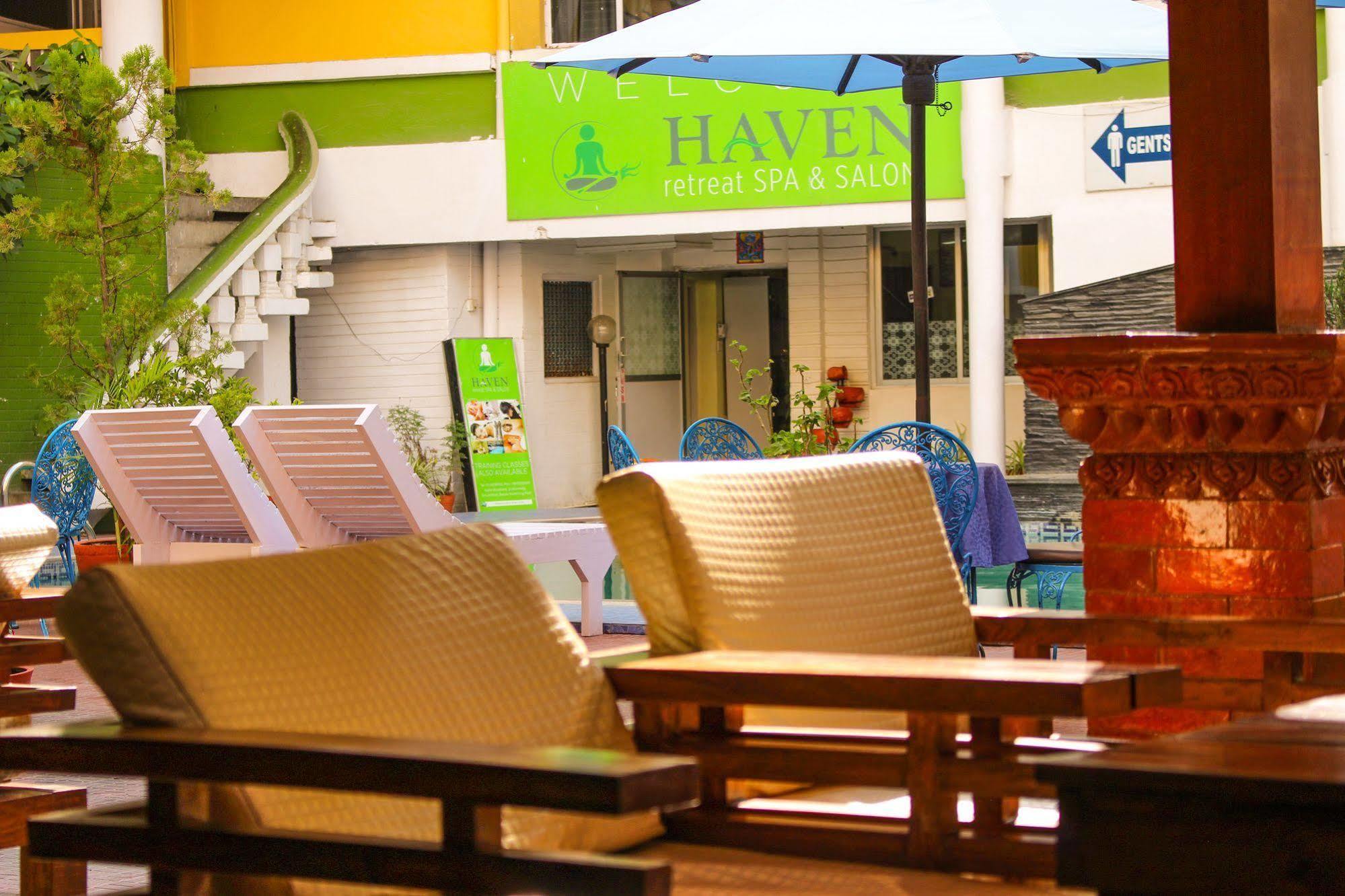 Hotel Woodland Katmandu Dış mekan fotoğraf