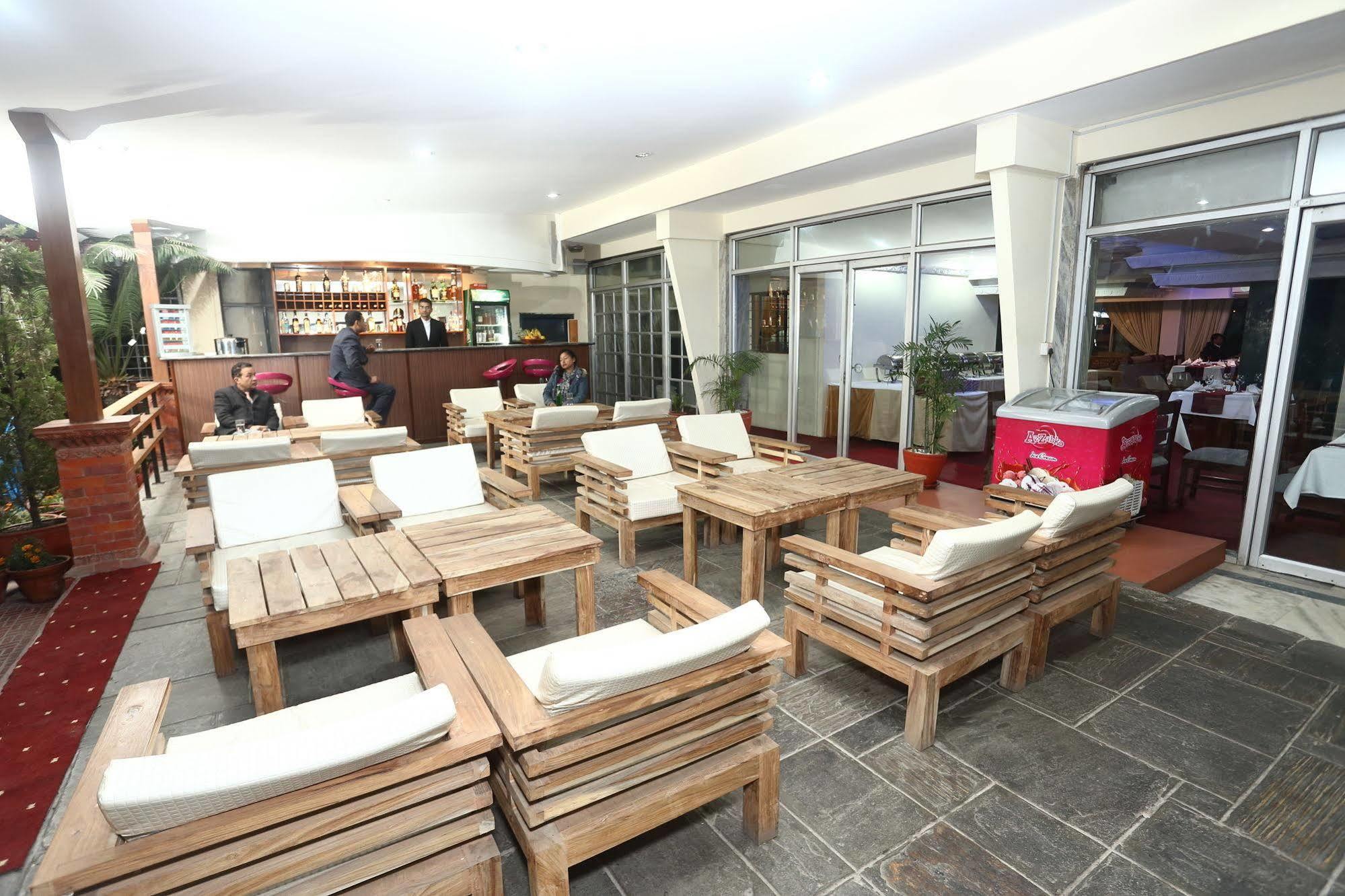 Hotel Woodland Katmandu Dış mekan fotoğraf