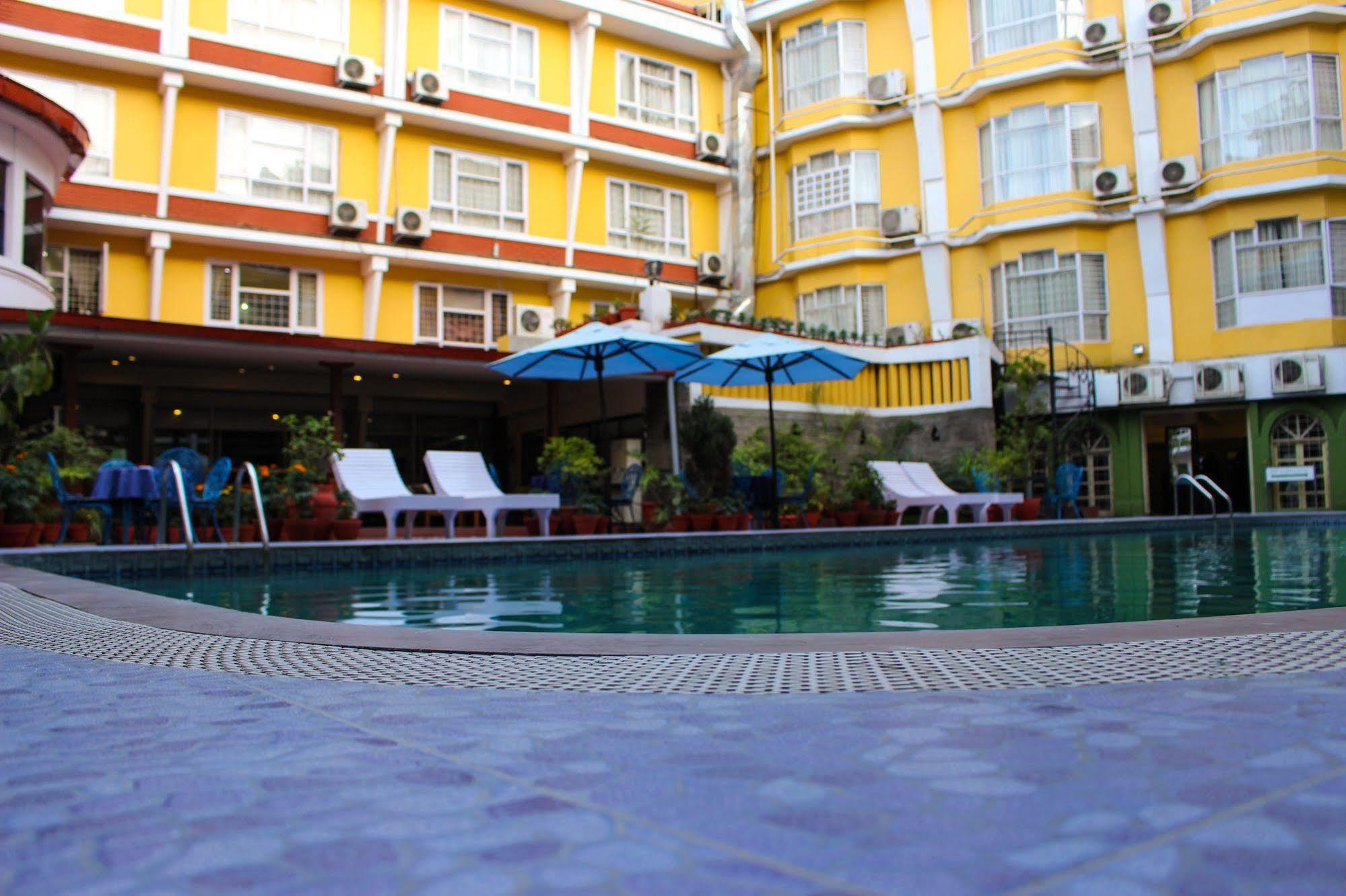 Hotel Woodland Katmandu Dış mekan fotoğraf