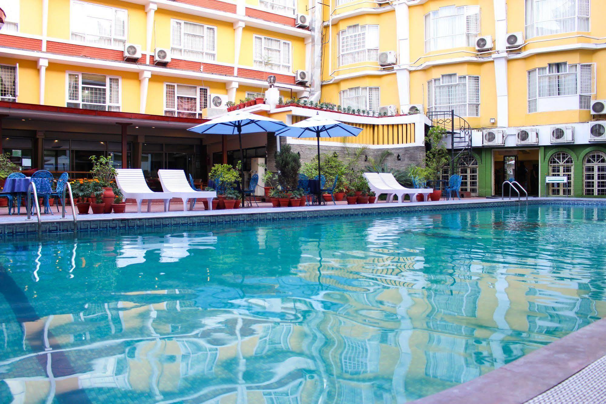 Hotel Woodland Katmandu Dış mekan fotoğraf