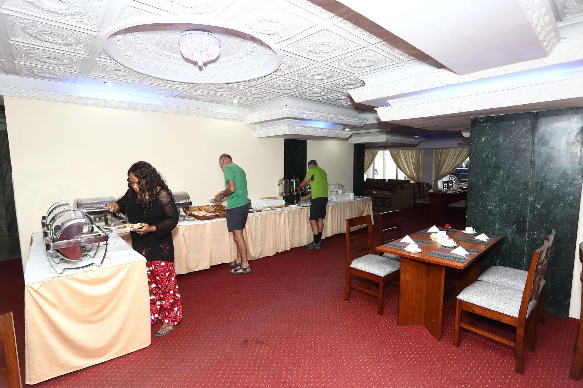 Hotel Woodland Katmandu Dış mekan fotoğraf