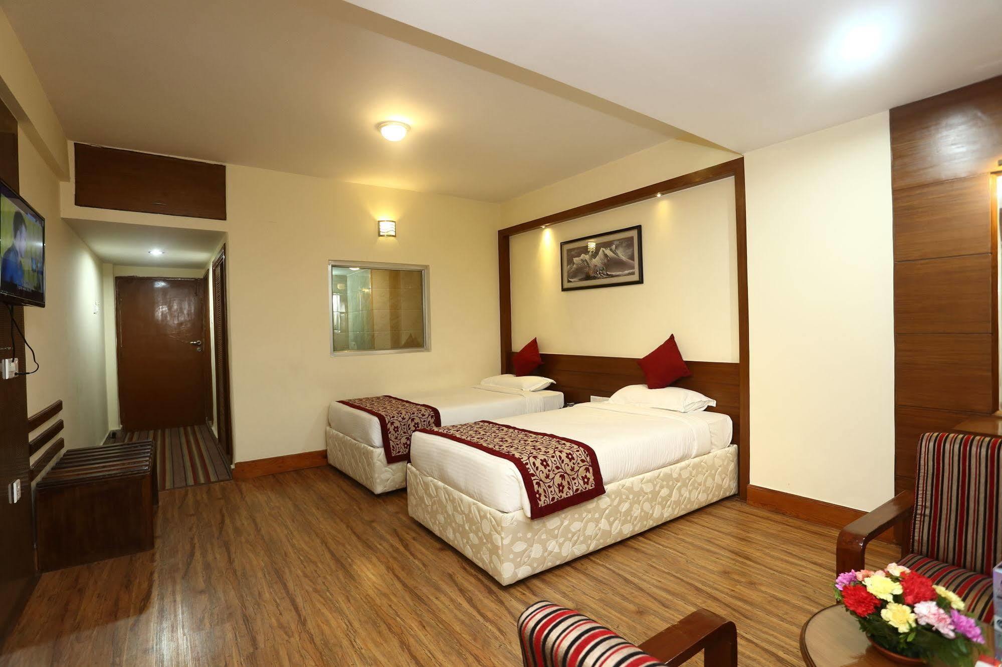 Hotel Woodland Katmandu Dış mekan fotoğraf
