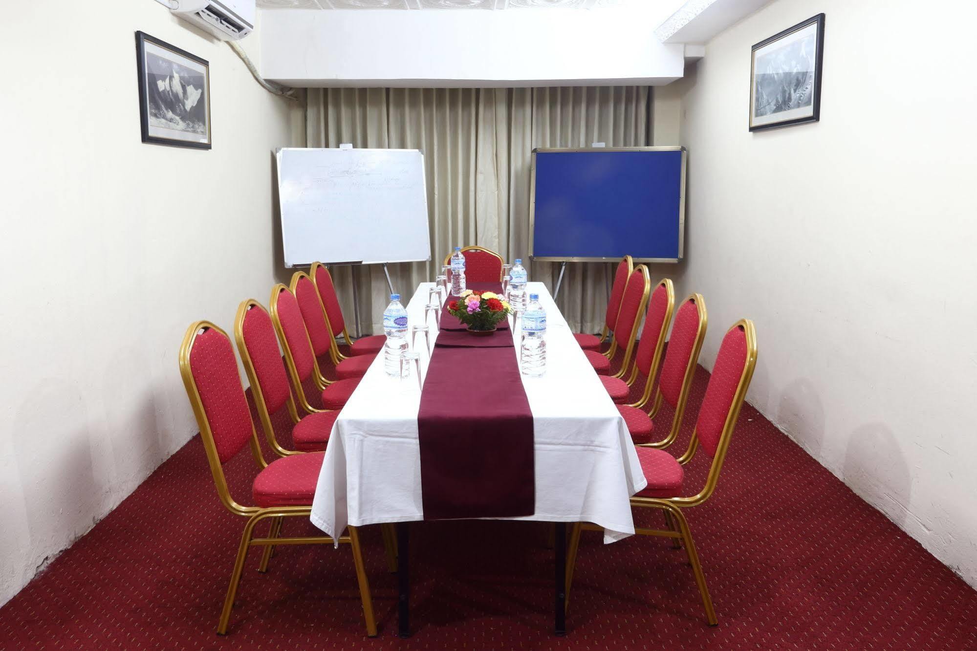 Hotel Woodland Katmandu Dış mekan fotoğraf