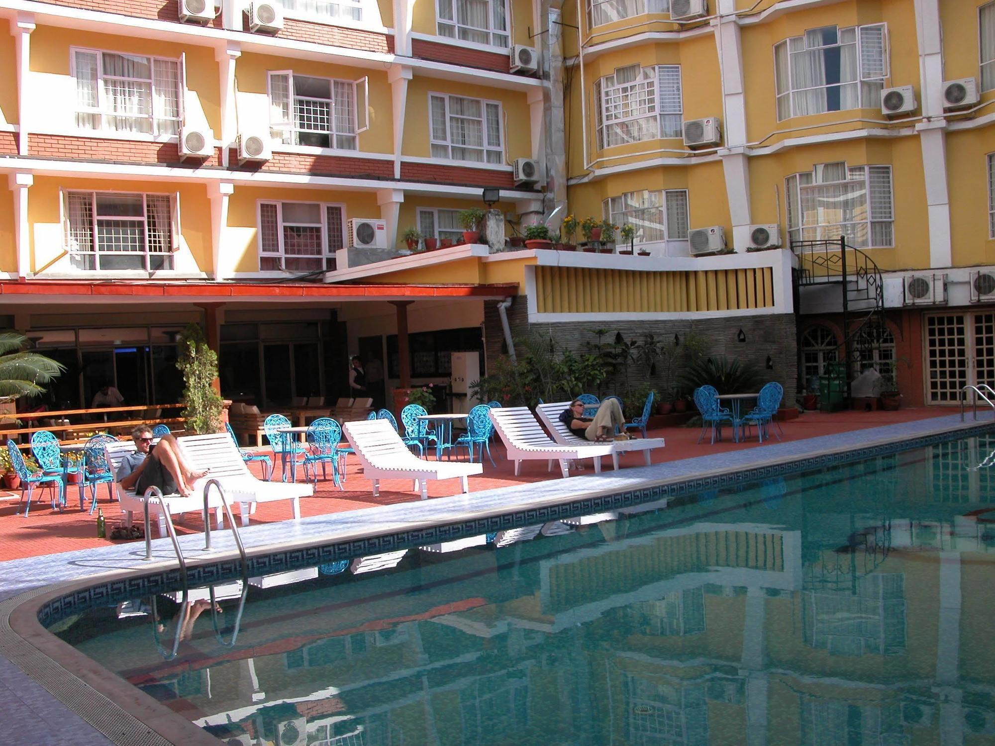 Hotel Woodland Katmandu Dış mekan fotoğraf
