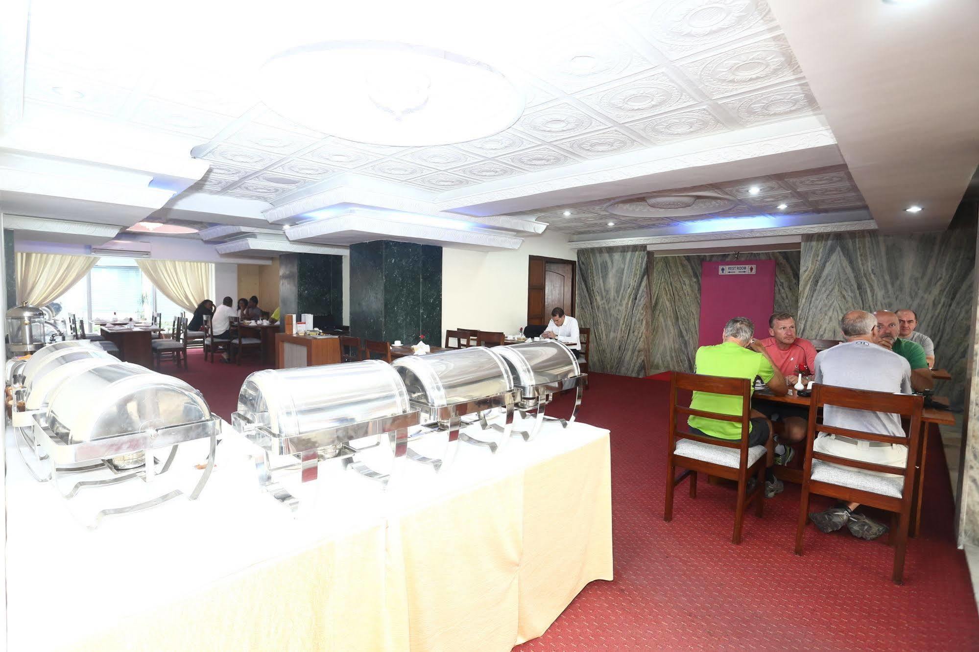 Hotel Woodland Katmandu Dış mekan fotoğraf