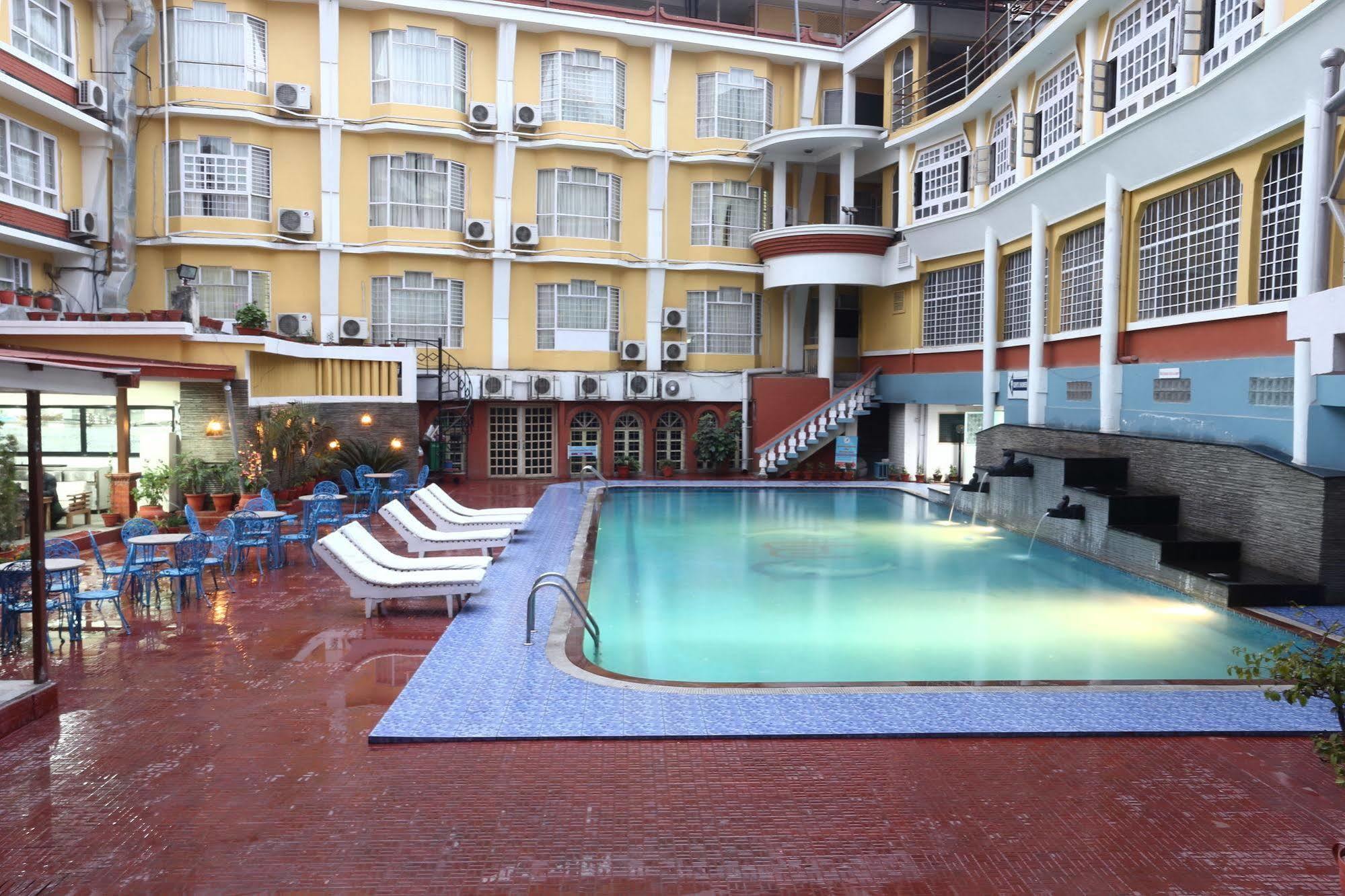 Hotel Woodland Katmandu Dış mekan fotoğraf