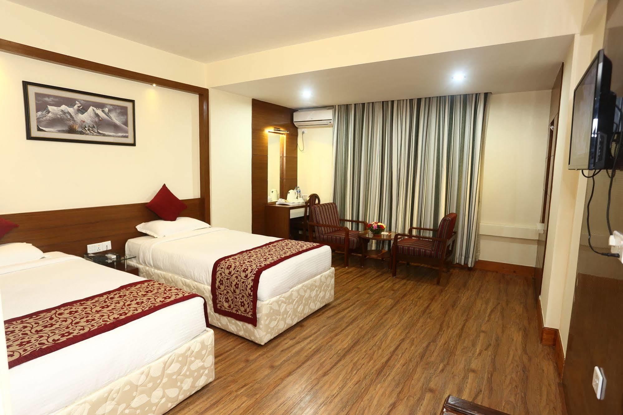 Hotel Woodland Katmandu Dış mekan fotoğraf